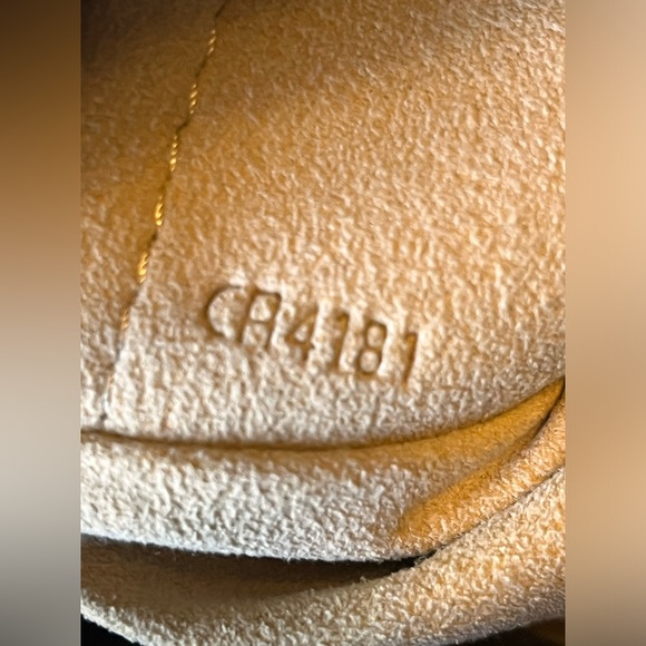 Coveted LV Monogram Artsy beautiful - Picture 6 of 16